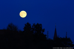 Abendmond über Fürth